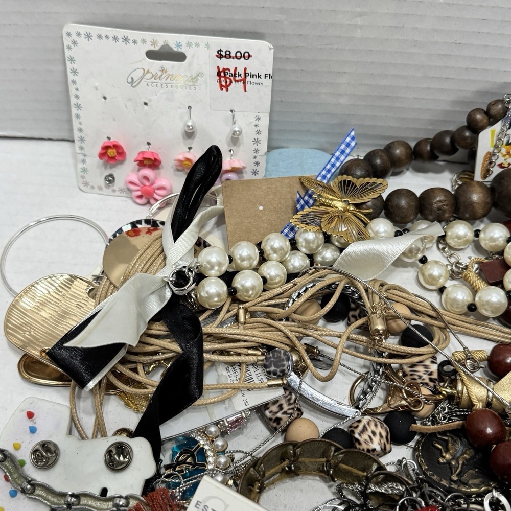 4 Lb Mixed Jewelry Modern Vintage Crafter Lot Some Wearable Mismatched Broken